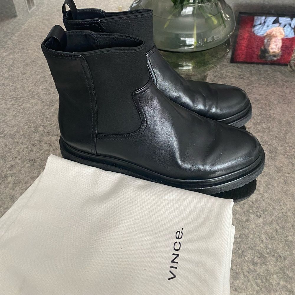 Vince Litton Water Repellent Chelsea Boots NEW